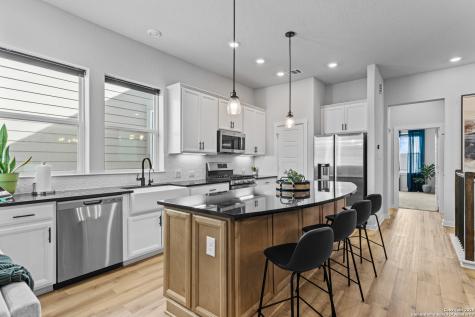 5843 Whitby Road #6 San Antonio TX 78240