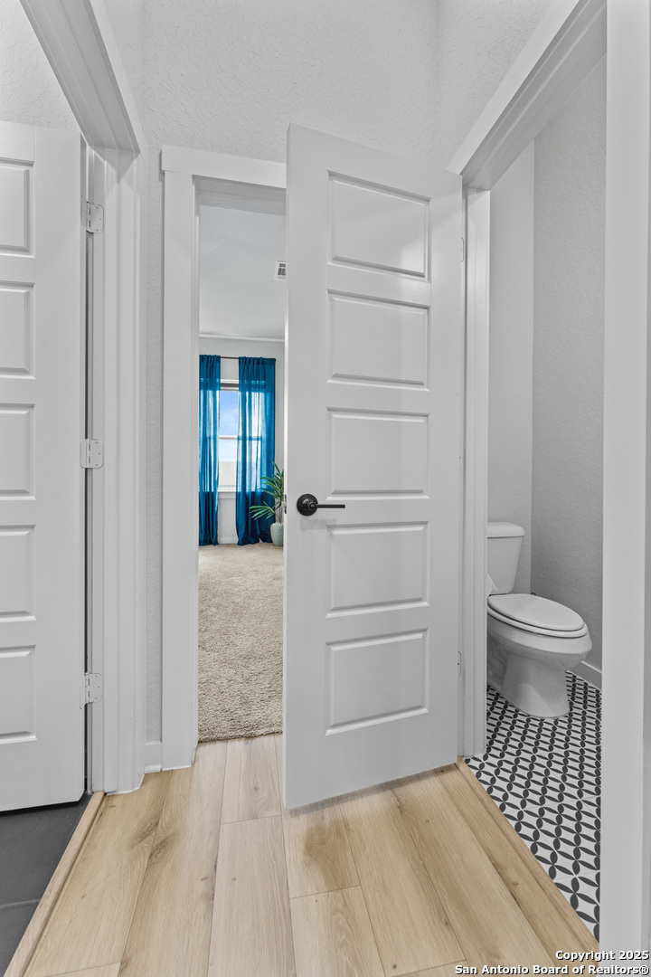 5843 Whitby Road #6 San Antonio TX 78240
