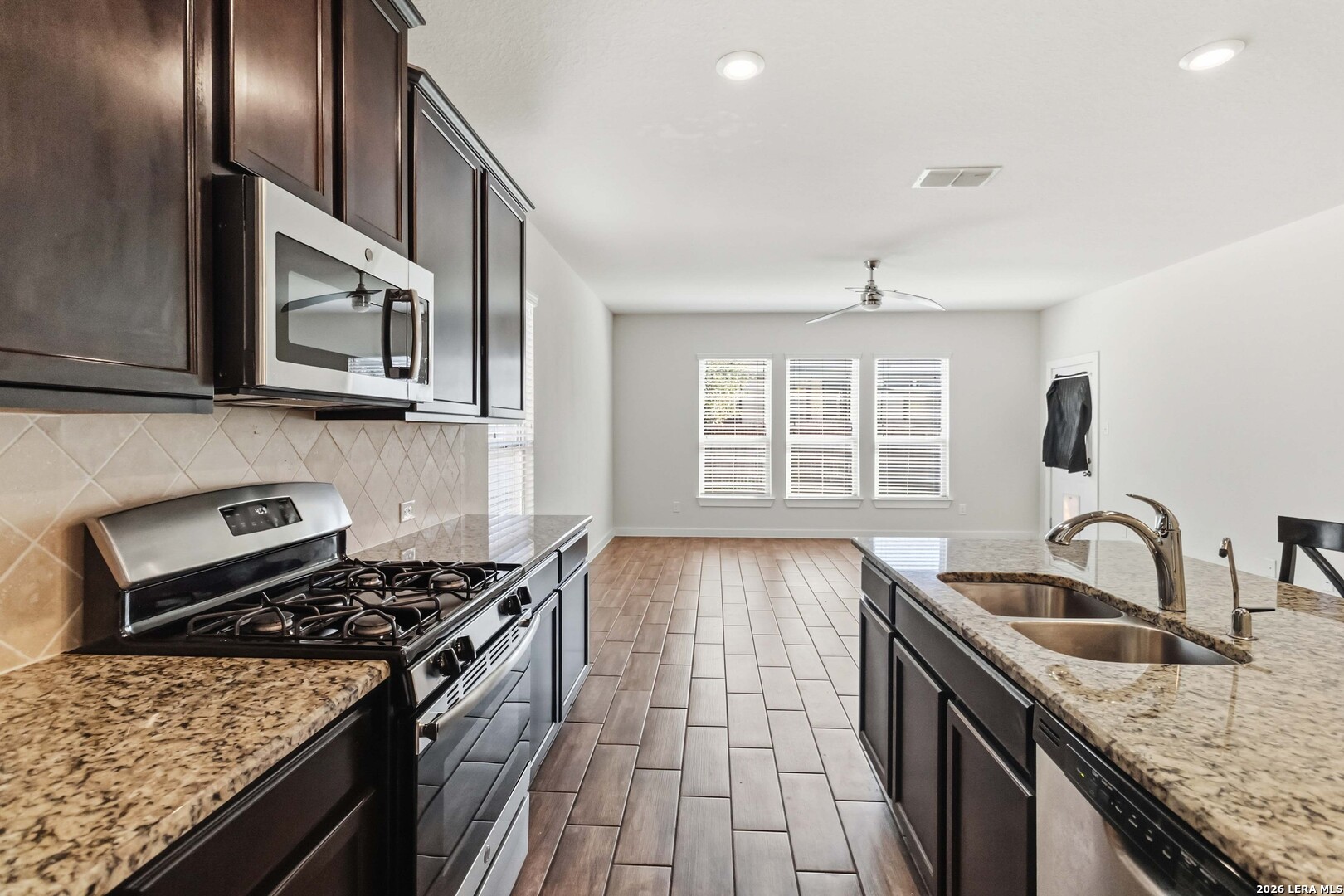 10334 Francisco Way Converse TX 78109