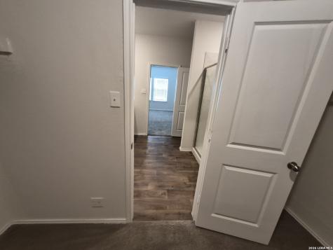 465 Middle Green Loop Floresville TX 78114