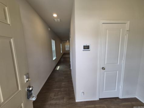 465 Middle Green Loop Floresville TX 78114