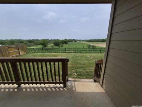 465 Middle Green Loop Floresville TX 78114