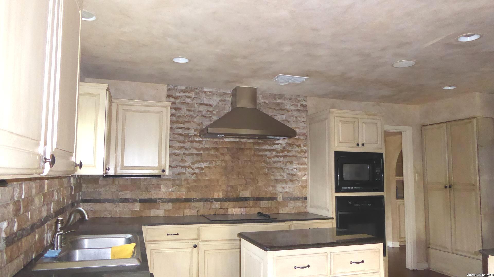 124 Harriet Drive San Antonio TX 78216