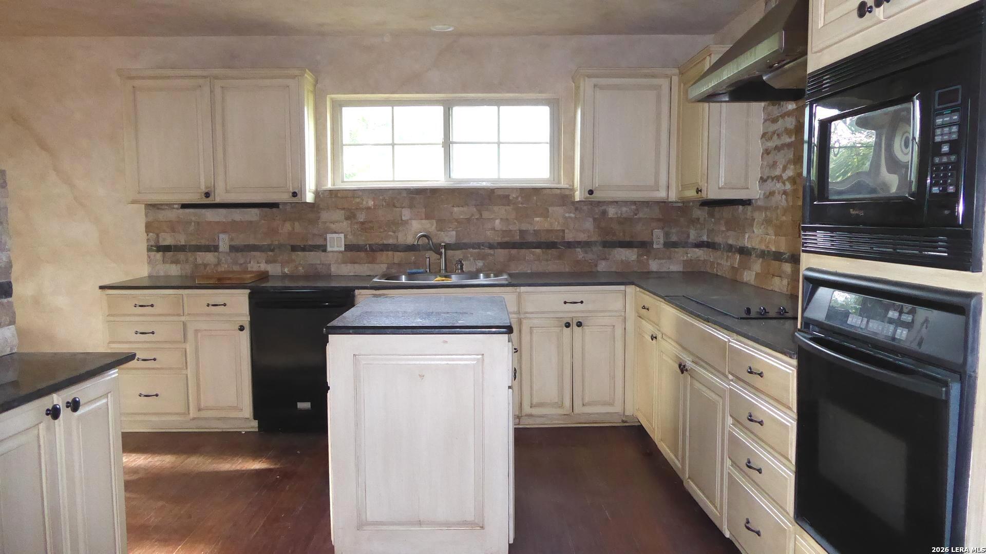 124 Harriet Drive San Antonio TX 78216