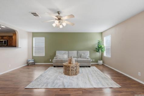 818 Three Wood Way San Antonio TX 78221