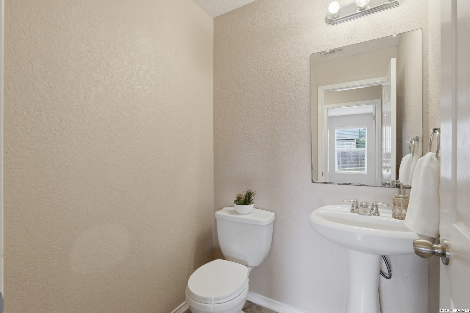 818 Three Wood Way San Antonio TX 78221