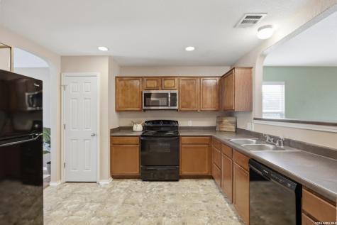 818 Three Wood Way San Antonio TX 78221
