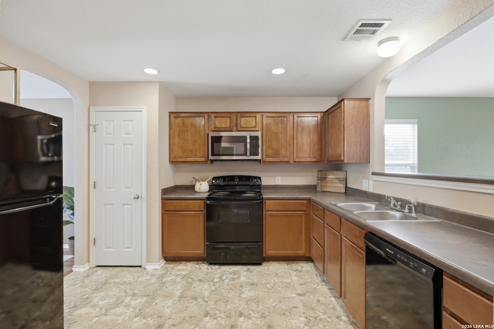 818 Three Wood Way San Antonio TX 78221