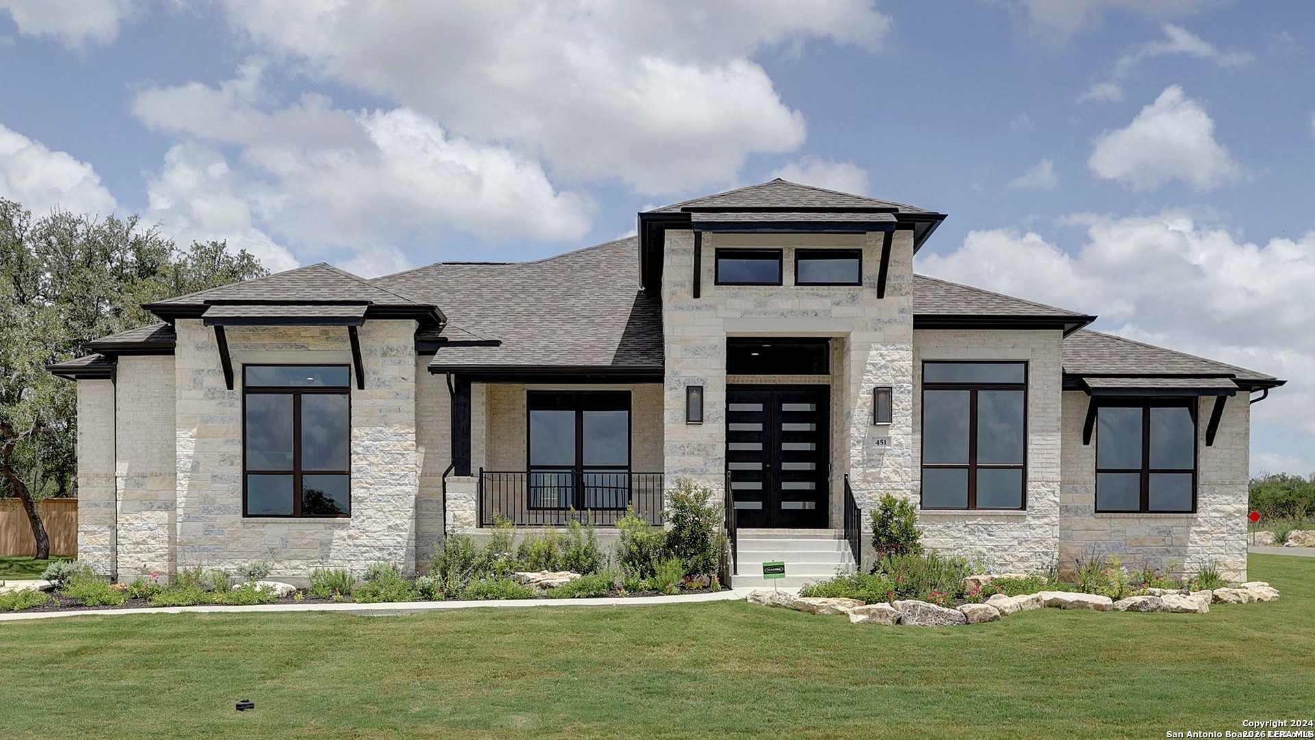 451 Falcon Cove Castroville TX 78009