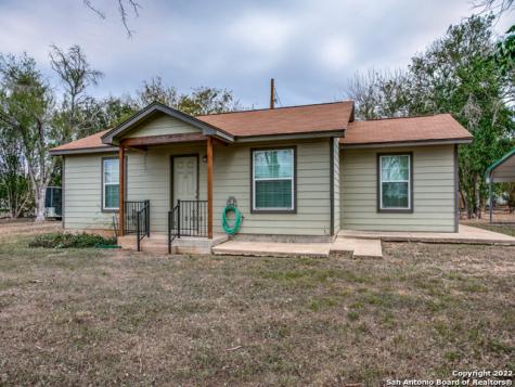 204 County Road 4612 Castroville TX 78009