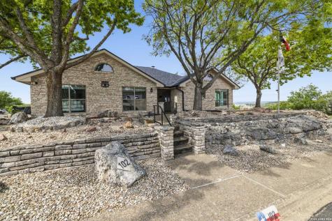102 Mesa Del Sol Kerrville TX 78028