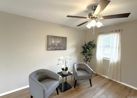 109 N 1st Street Somerset TX 78069