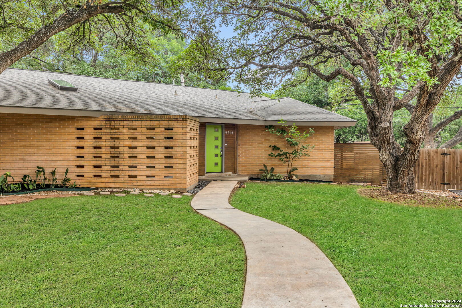 8718 Charro Lane San Antonio TX 78217