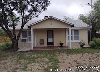 624 County Road 6716 Natalia TX 78059
