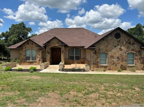 1109 Shady Hollow New Braunfels TX 78132