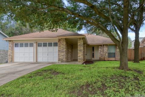 7915 Forest Crossing Live Oak TX 78233