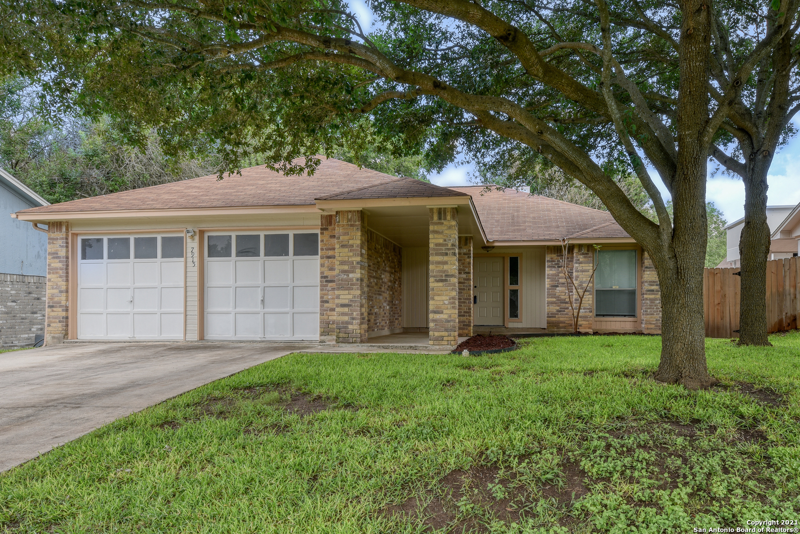 7915 Forest Crossing Live Oak TX 78233
