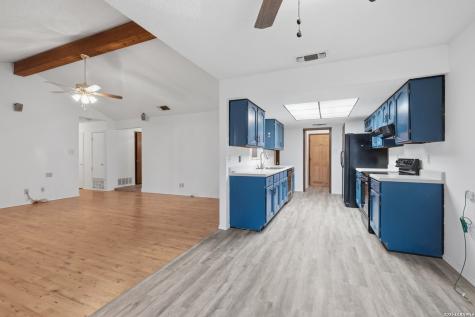 8234 Meadow Post Street San Antonio TX 78251