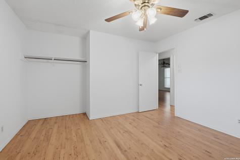8234 Meadow Post Street San Antonio TX 78251