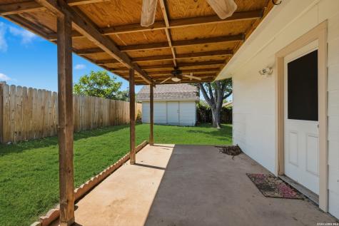 8234 Meadow Post Street San Antonio TX 78251