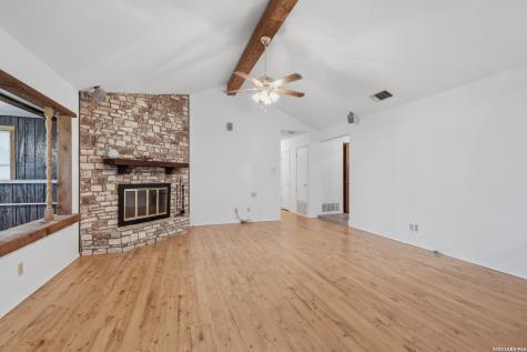 8234 Meadow Post Street San Antonio TX 78251