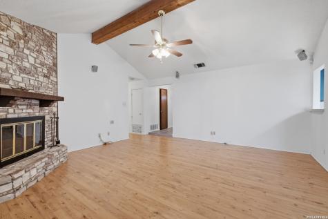 8234 Meadow Post Street San Antonio TX 78251
