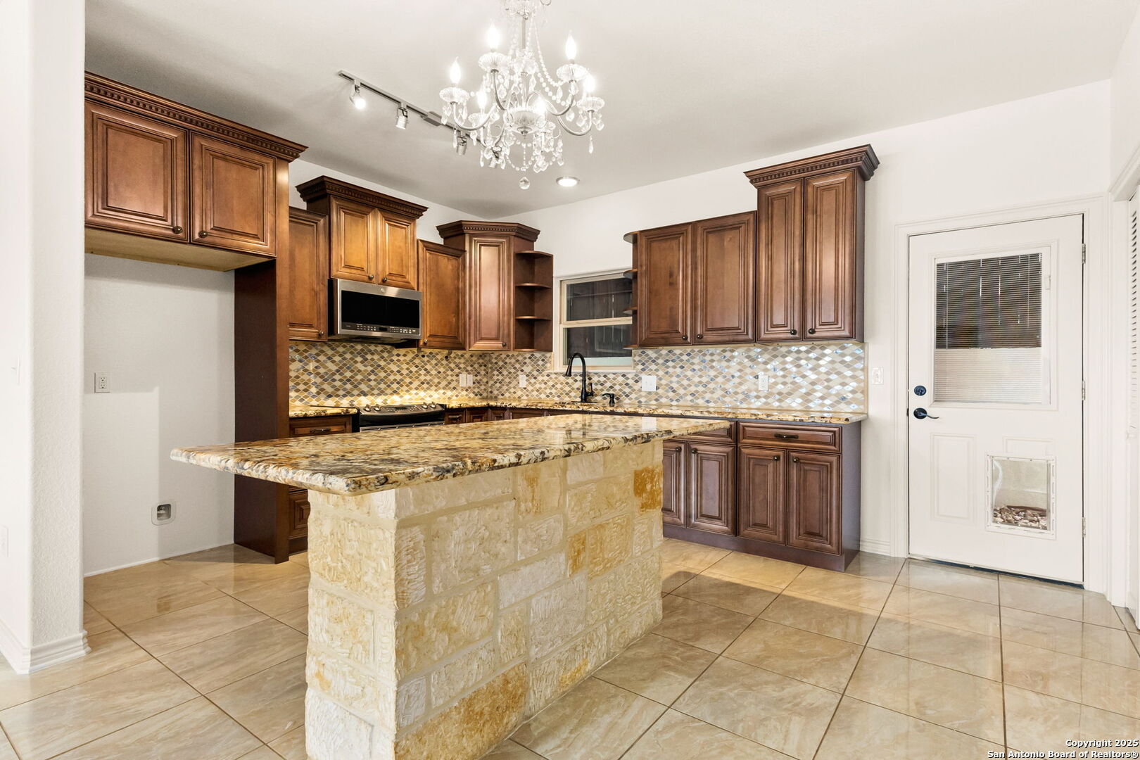 237 Wild Oak Canyon Lake TX 78133