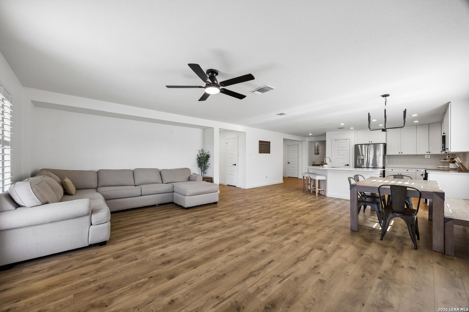 11005 Almond Wood Live Oak TX 78233