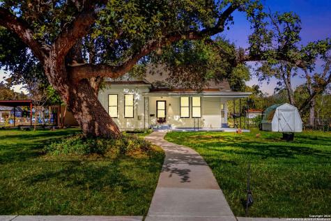 710 Jefferson Avenue Seguin TX 78155