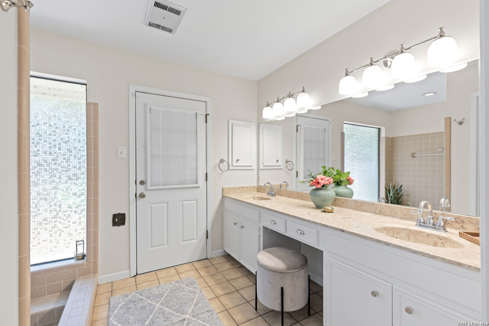 8443 Lavenham San Antonio TX 78254
