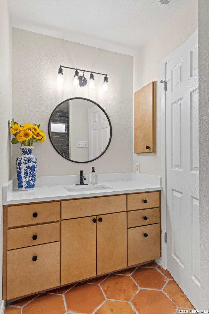 8443 Lavenham San Antonio TX 78254