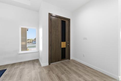7801 Yellow Bark Selma TX 78154