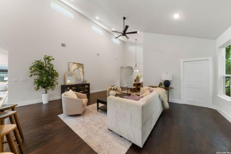435 Irvington Drive San Antonio TX 78209