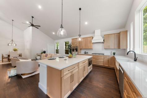 435 Irvington Drive San Antonio TX 78209