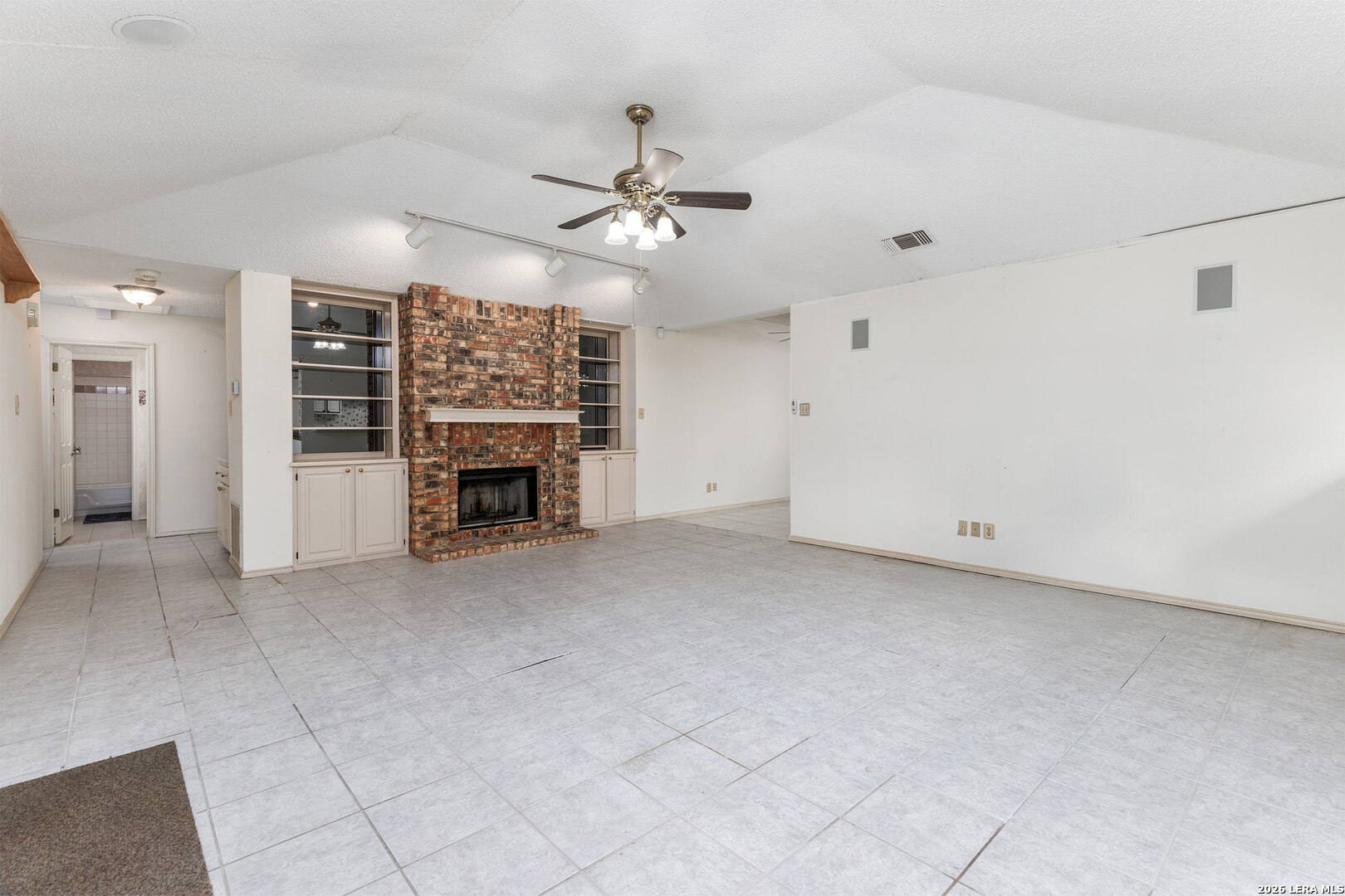 6215 Mission Hills San Antonio TX 78244