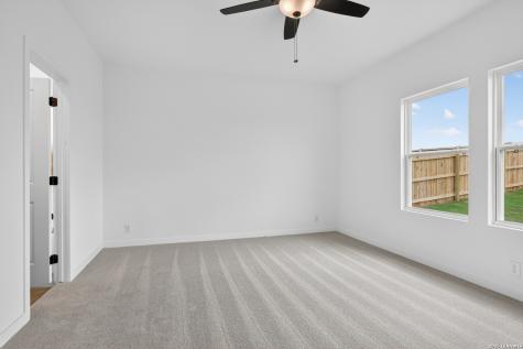 127 Peeps Court Adkins TX 78101