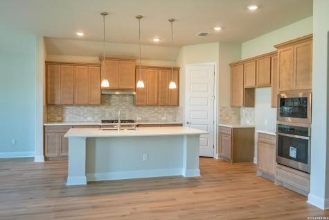 5315 Park Overlook Marion TX 78124
