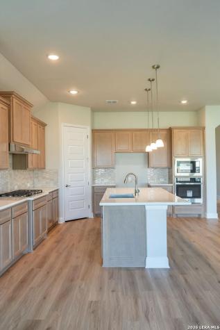 5315 Park Overlook Marion TX 78124
