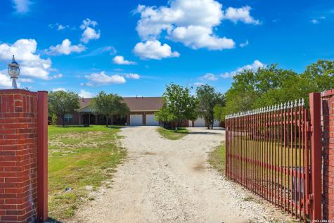12006 Bobbi Way San Antonio TX 78245