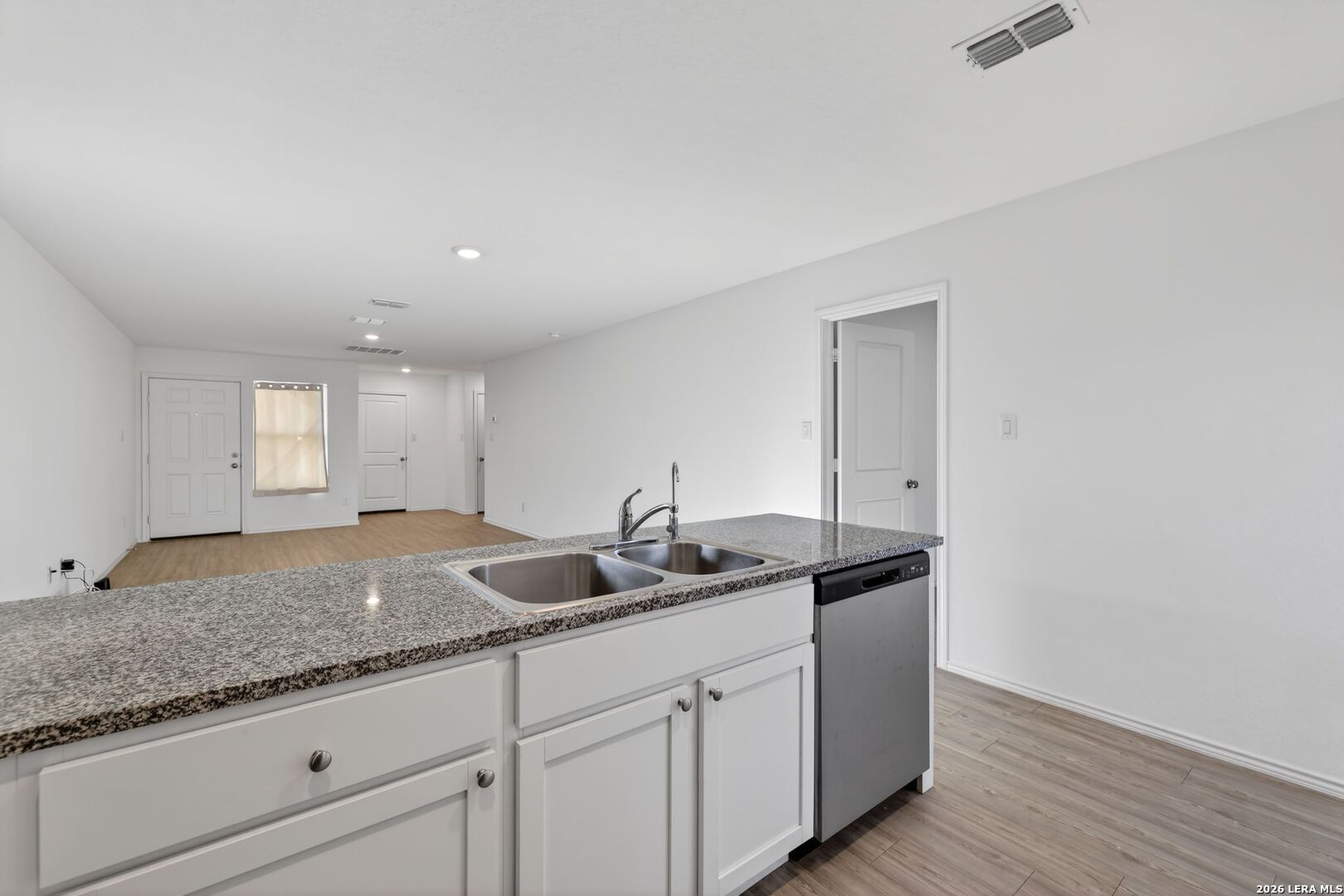 8511 Rose Tanager San Antonio TX 78245