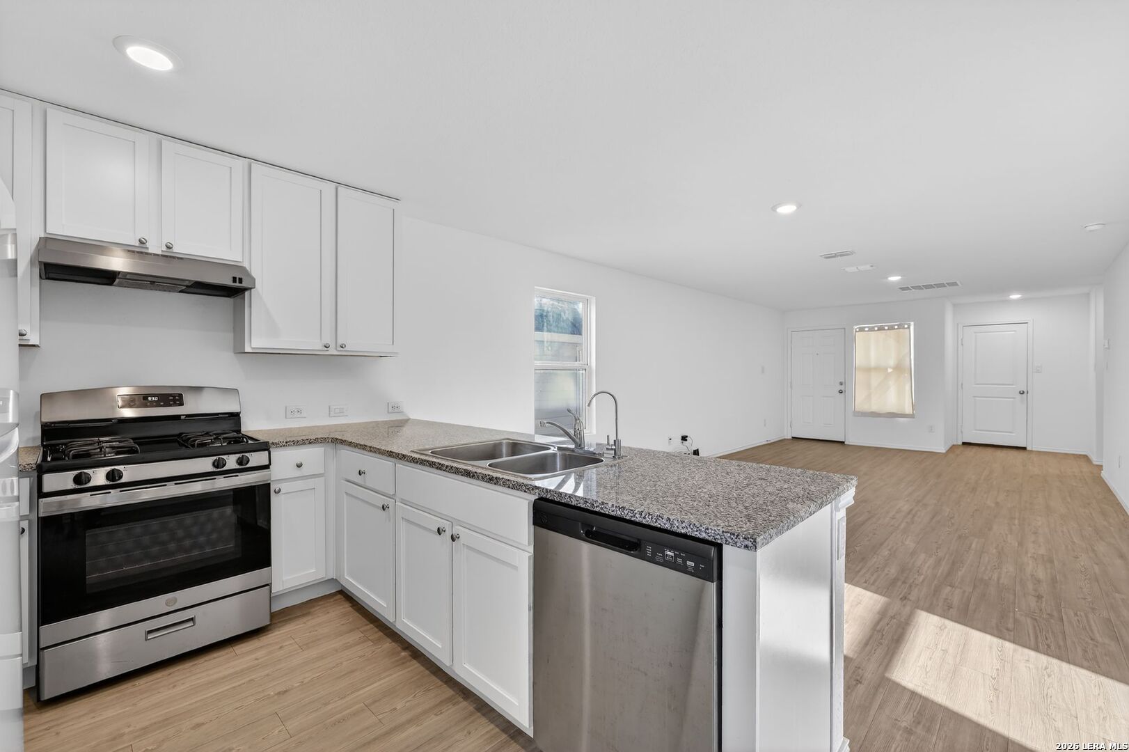 8511 Rose Tanager San Antonio TX 78245