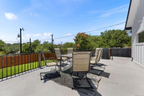 110 Bryker Drive Terrell Hills TX 78209