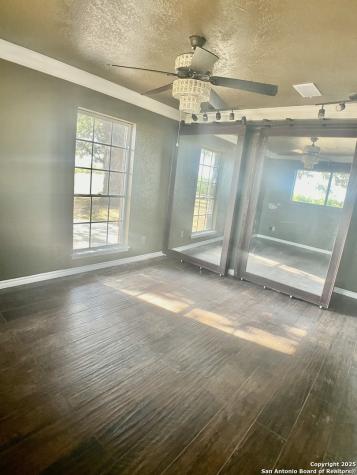 3010 Triple Tree China Grove TX 78263