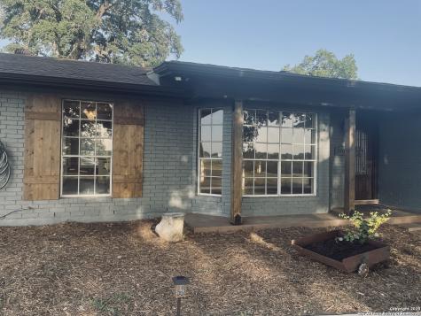 3010 Triple Tree China Grove TX 78263