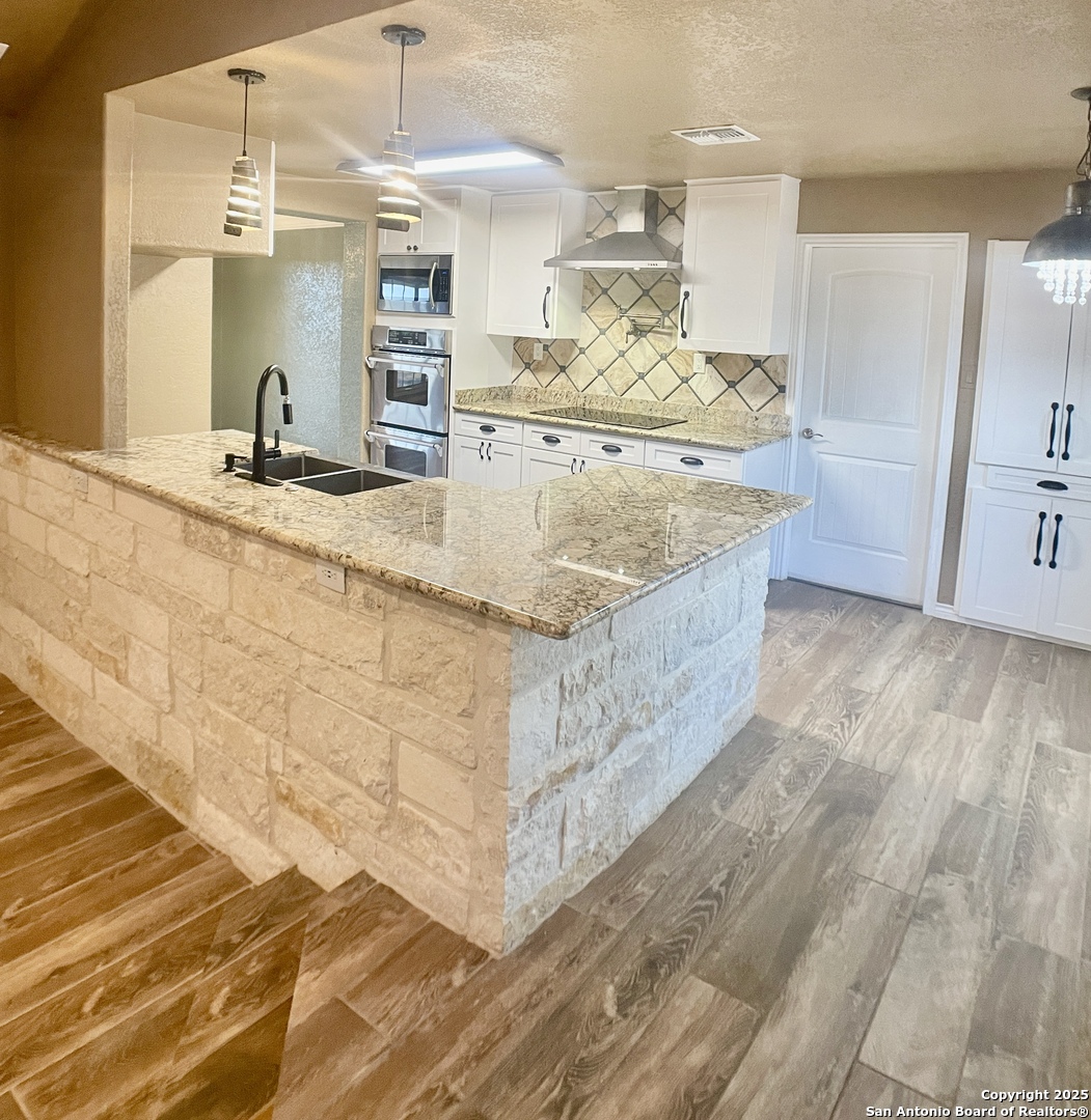 3010 Triple Tree China Grove TX 78263