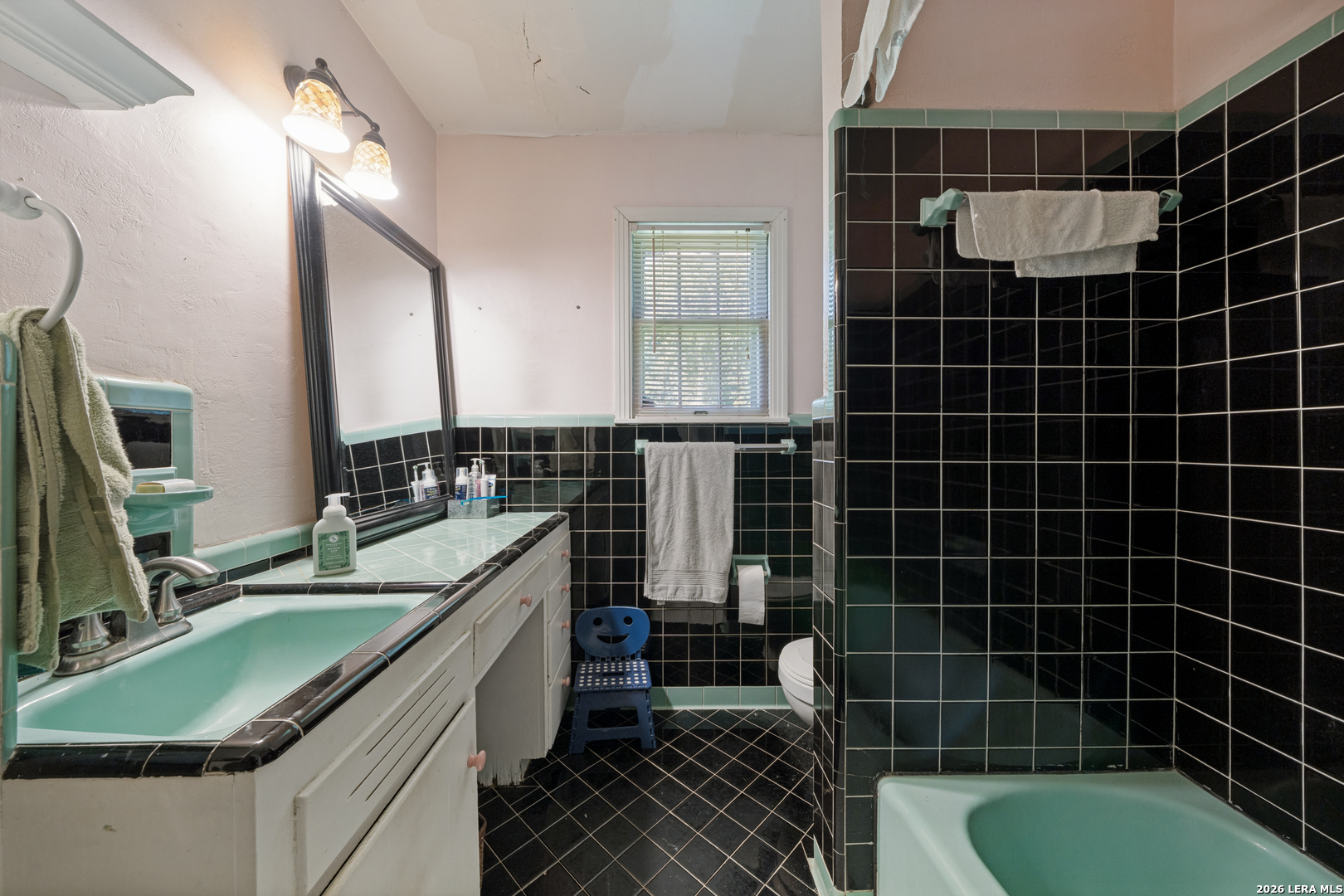 1702 Karen Avenue Austin TX 78757