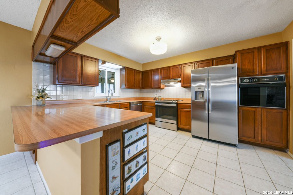 1033 E Live Oak Schertz TX 78154
