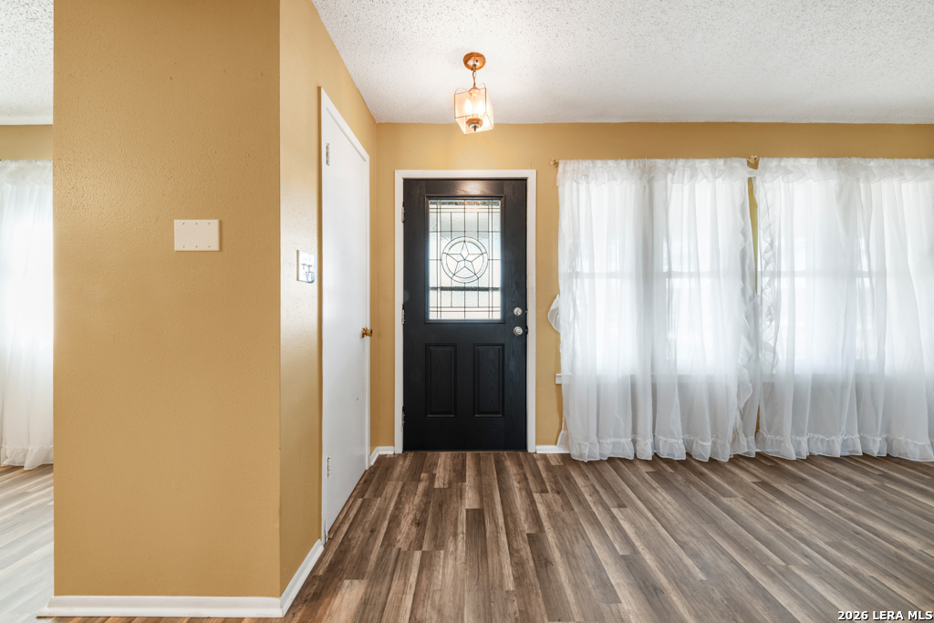1033 E Live Oak Schertz TX 78154