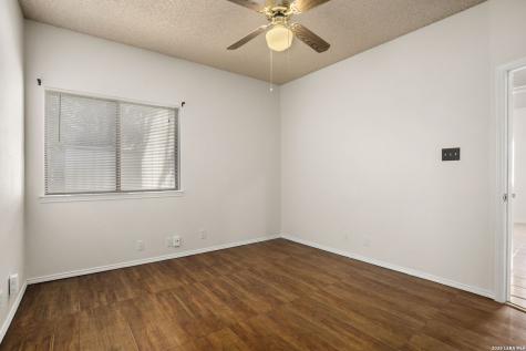 5891 Spring Green San Antonio TX 78247