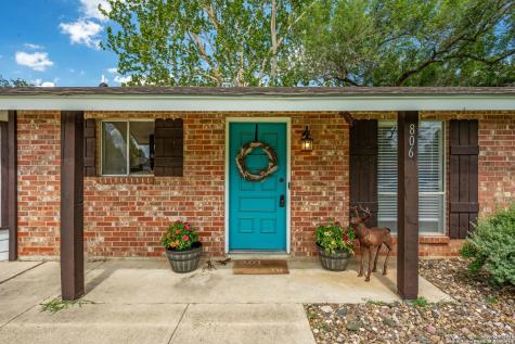 806 High Meadow Drive Pleasanton TX 78064